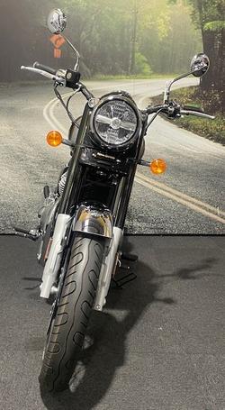 2025 Royal Enfield CLASSIC 650 Black