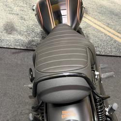 2025 Royal Enfield 2025 Royal Enfield 350CC BULLET 350 ROAD Black Gold