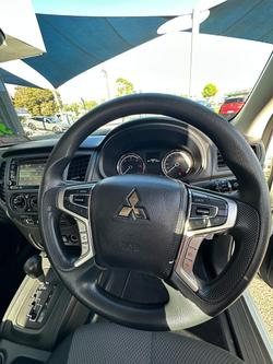 2022 Mitsubishi Triton GLX