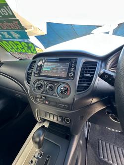 2022 Mitsubishi Triton GLX