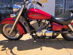 2005 HONDA VT750C SHADOW Red