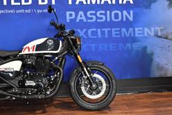 2025 Royal Enfield 2025 Royal Enfield 650CC SHOTGUN 650 Road White