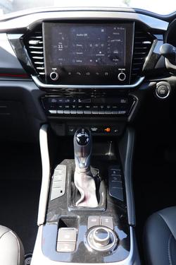 2025 Isuzu MU-X X-TERRAIN