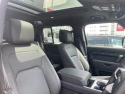 2025 Land Rover Defender 110 D350 X-Dynamic SE