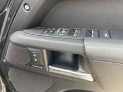 2025 Land Rover Defender 110 D350 X-Dynamic SE