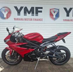 2015 Triumph DAYTONA 675 RED
