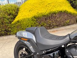 2022 HARLEY-DAVIDSON FXFBS FAT BOB (114) Grey