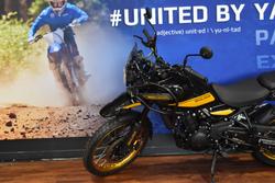 2025 Royal Enfield HIMALAYAN 450 BLACK/GOLD