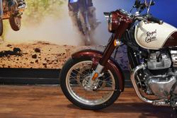 2025 Royal Enfield CLASSIC 650 Red