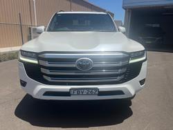 2023 Toyota Landcruiser VX
