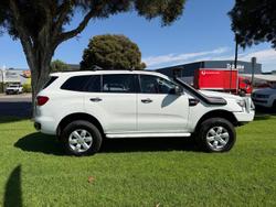 2016 Ford Everest Ambiente