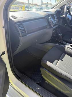 2016 Ford Everest Ambiente