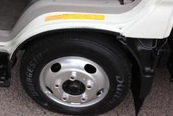 2008 Hino 300 616 300/616 AUTOMATIC WHITE