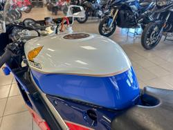 1987 Honda VFR750R (RC30) VFR White