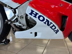 1987 Honda VFR750R (RC30) VFR White