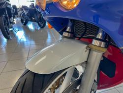 1987 Honda VFR750R (RC30) VFR White