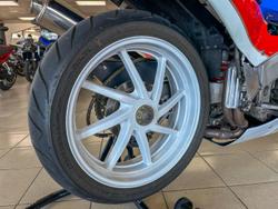 1987 Honda VFR750R (RC30) VFR White