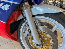 1987 Honda VFR750R (RC30) VFR White