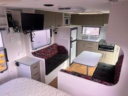 2010 New Age Caravans Big Red 16 Series