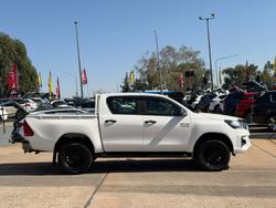 2019 Toyota Hilux SR