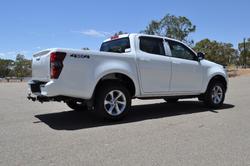 2024 Isuzu D-MAX LS-M