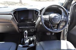 2025 Isuzu D-MAX BLADE