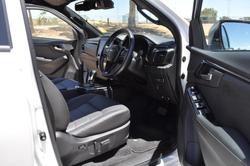 2025 Isuzu D-MAX BLADE