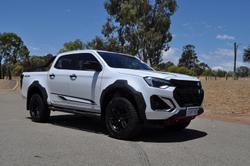 2025 Isuzu D-MAX BLADE