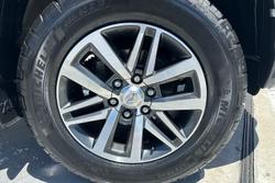 2020 Toyota Hilux SR5