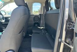 2020 Toyota Hilux SR5