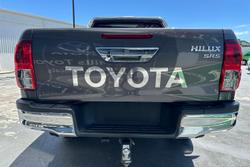 2020 Toyota Hilux SR5
