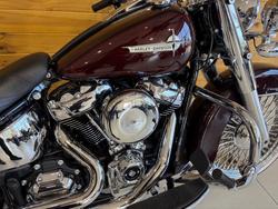 2022 HARLEY-DAVIDSON FLHCS HERITAGE CLASSIC 114 Maroon