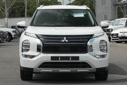 2024 Mitsubishi Outlander LS