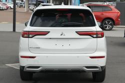 2024 Mitsubishi Outlander LS