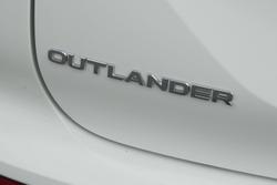 2024 Mitsubishi Outlander LS