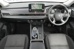 2024 Mitsubishi Outlander LS