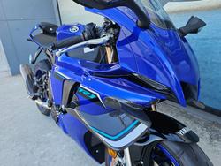 2025 Yamaha YZF-R1 Blue