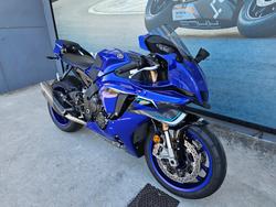 2025 Yamaha YZF-R1 Blue