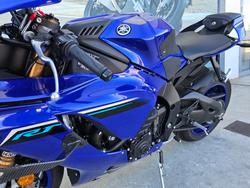 2025 Yamaha YZF-R1 Blue
