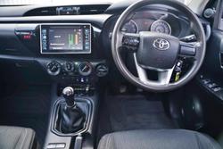 2015 Toyota Hilux SR