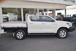 2015 Toyota Hilux SR