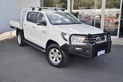 2015 Toyota Hilux SR