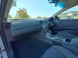 2010 Holden Commodore Omega VE MY10 Heron White