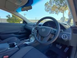 2010 Holden Commodore Omega VE MY10 Heron White