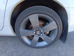 2010 Holden Commodore Omega VE MY10 Heron White