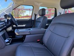 2025 LDV TERRON 9 EVOLVE