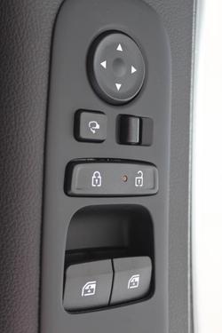 2025 Hyundai STARIA LOAD