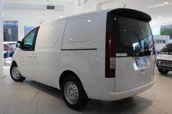 2025 Hyundai STARIA LOAD