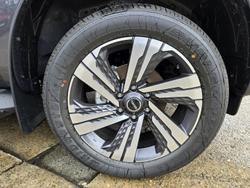 2025 Isuzu MU-X LS-T