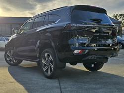 2025 Isuzu MU-X LS-T